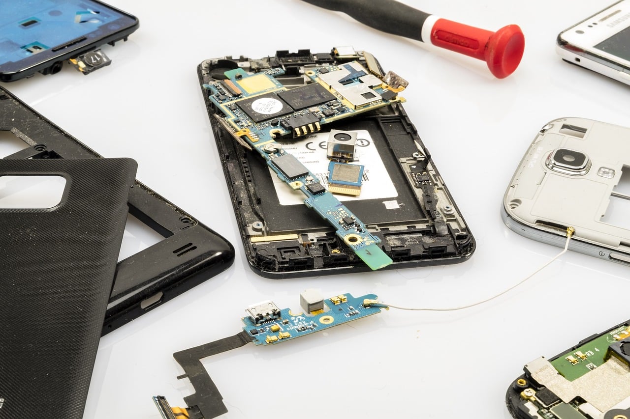 Tout savoir sur la réparation des hublots de smartphones